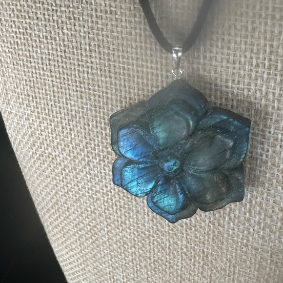 Blue/Rainbow Flash Labradorite Flower Pendant on Silver Bail and Faux Suede - Picture 15 of 15